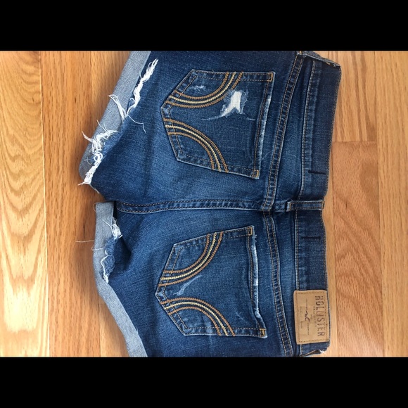 Hollister Low-Rise demin shorts - Picture 5 of 6
